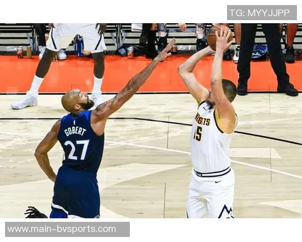 华子康利兰德尔缺席季前赛戈贝尔迪文迪林厄姆领衔首发对阵掘金 华子康利兰德尔缺席季前赛戈贝尔迪文迪林厄姆领衔首发对阵掘金