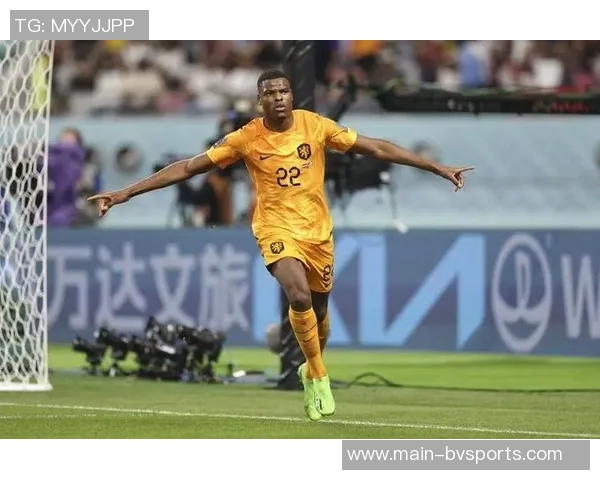 邓弗里斯喜获进球与胜利感谢小图拉姆精彩配合助力球队表现