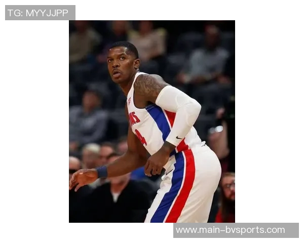 卡梅隆约翰逊上半场状态低迷仅得5分球队需寻找更好进攻节奏