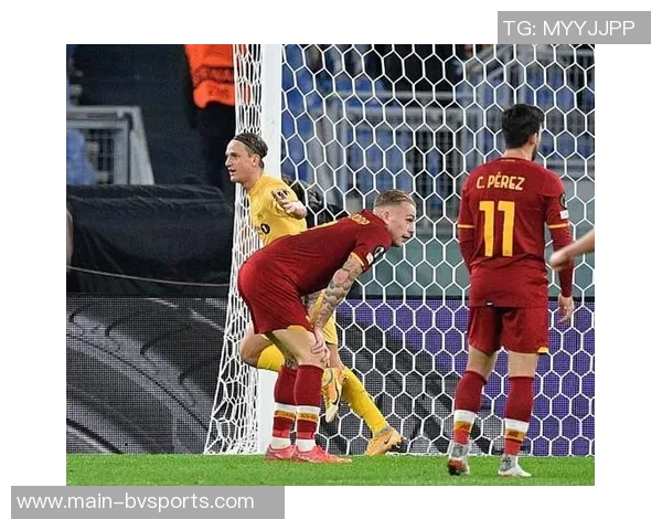 刘越批评裁判判罚点球过于牵强认为其业务水平不足影响比赛公正性