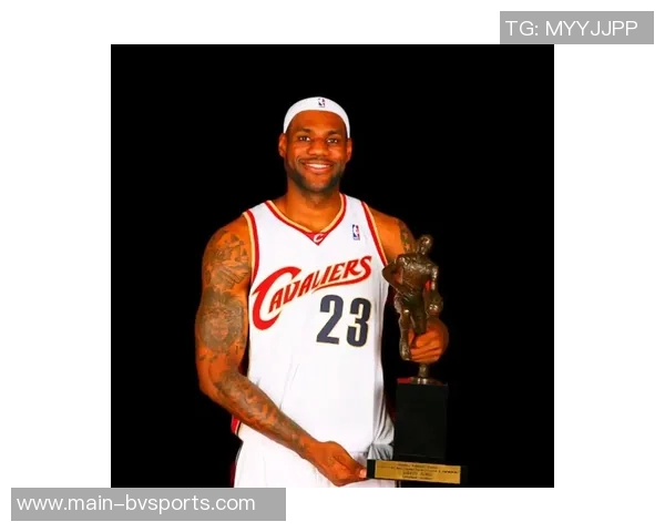 詹姆斯替补引发争议狼王直言3当家表现更佳不应让最佳球员坐板凳